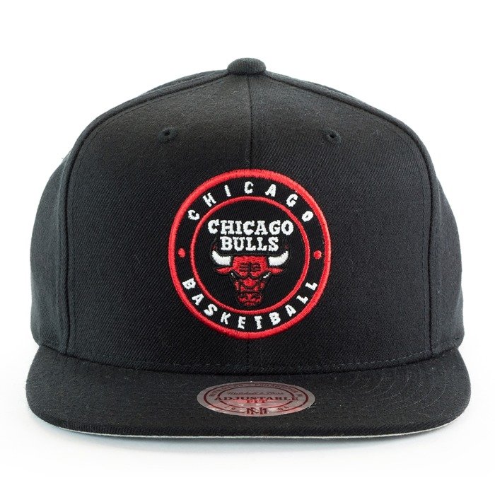 Mitchell and Ness snapback Twill Circle Patch Chicago Bulls black