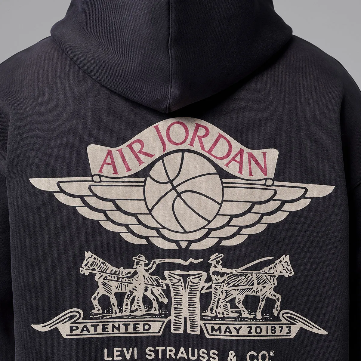  LEVIS_X_JORDAN_HOODIE_2