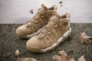 PREMIERA NIKE AIR MORE UPTEMPO FLAX / FLAX - PHANTOM (AA4060-200)