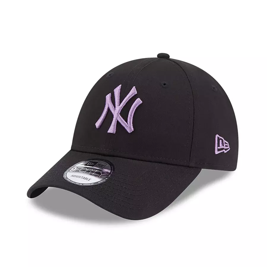 NEW ERA 9FORTY WOMEN MLB NEW YORK YANKEES METALLIC LOGO BLACK CAP