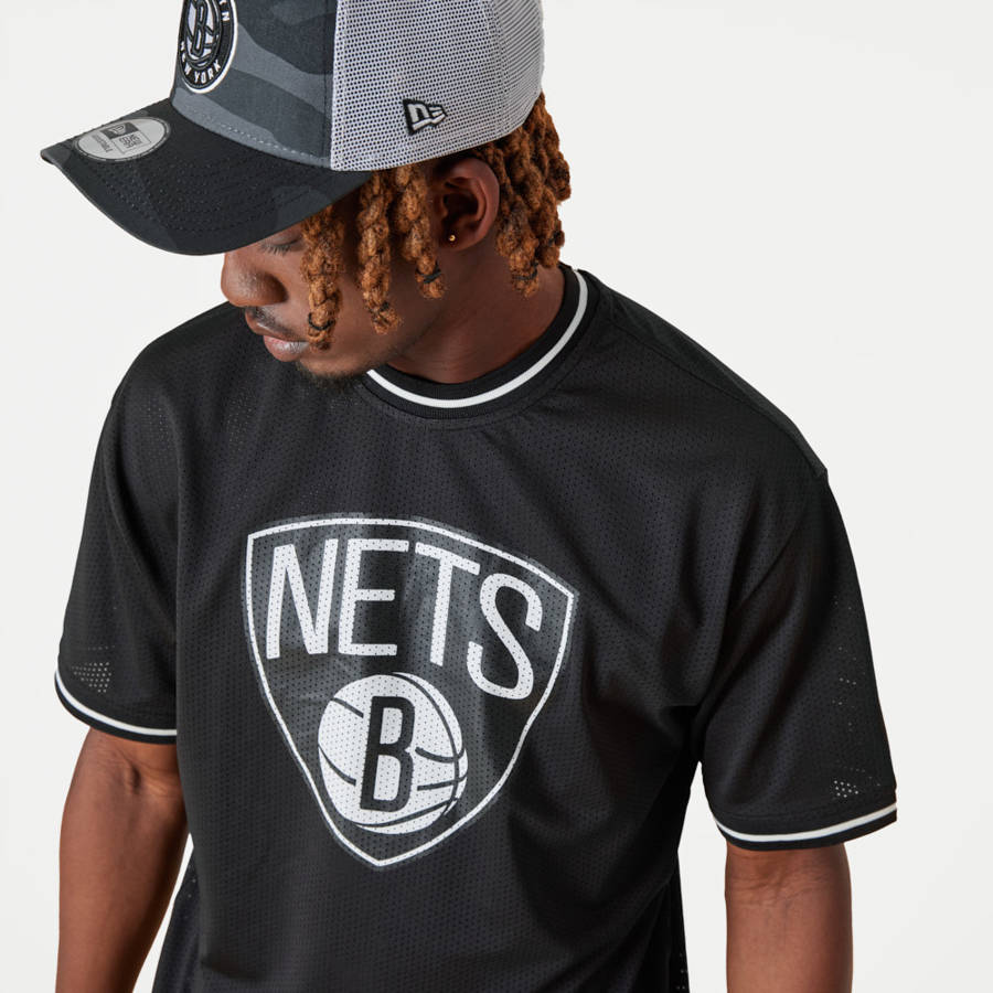 NEW ERA NBA Brooklyn Nets oversize side logo Tee