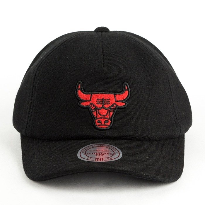 Mitchell and Ness dad cap Throwback Snapback Chicago Bulls black