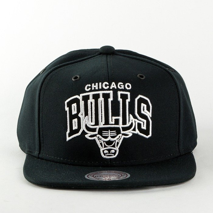 Mitchell and Ness snapback Black And White Arch Chicago Bulls black