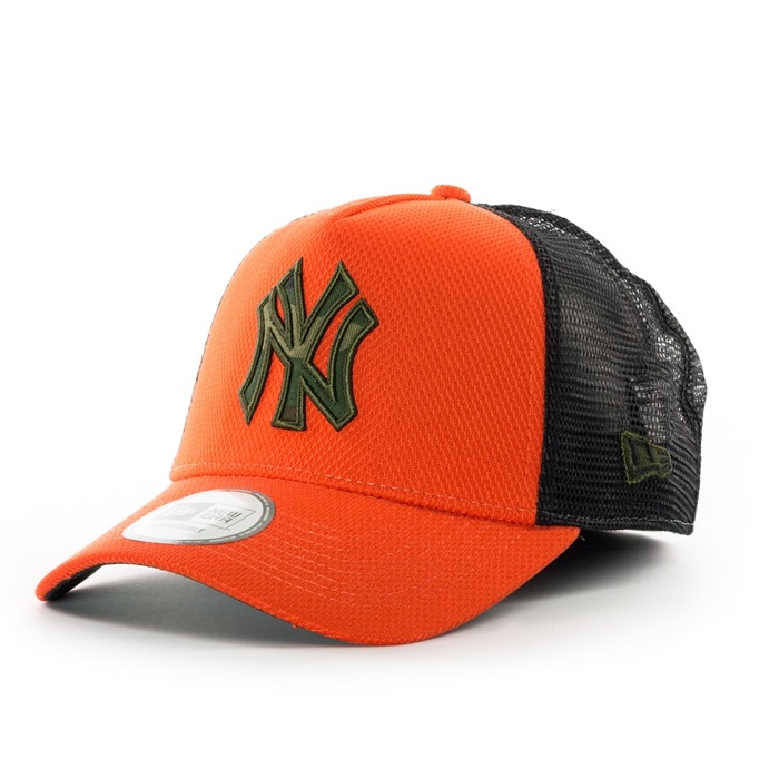 New Era trucker New York Yankees orange / black / woodland camo