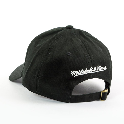 Mitchell and Ness strapback Team Logo Low Pro Chicago Bulls black
