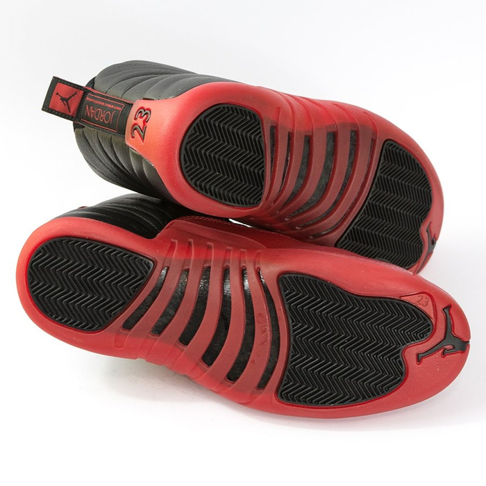 Buty do koszykówki Air Jordan XII Flu Game BG black / red (153265-002)