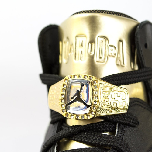 Buty do koszykówki Air Jordan VII Retro Champagne white / metallic gold / black (725093-140) TM