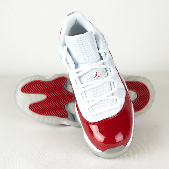 Buty do koszykówki Nike Air Jordan XI Retro Low white / varsity red - black (528895-102) TM