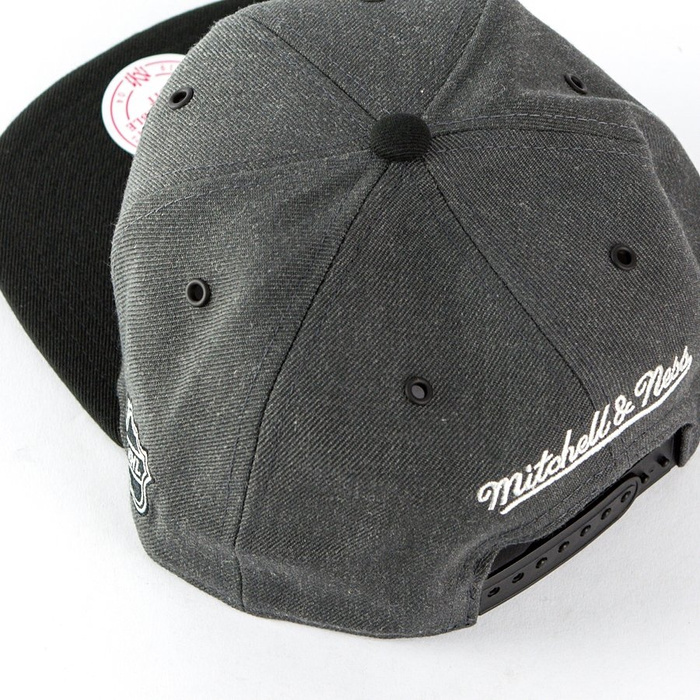 Czapka z daszkiem Mitchell and Ness snapback G3 Logo Boston Bruins charcoal / black 