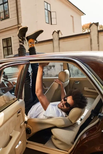 Many Mornings Skarpety socks Quarter Retro Camera yellow / black