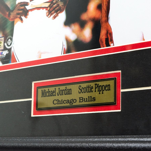 Frame Mr Buzzer x MATChicago Bulls Michael Jordan / Scottie Pippen 50 x 40cm