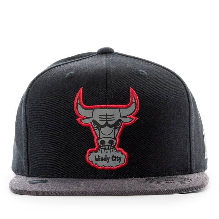 Czapka z daszkiem Mitchell and Ness snapback Reflective Duo Chicago Bulls black / grey