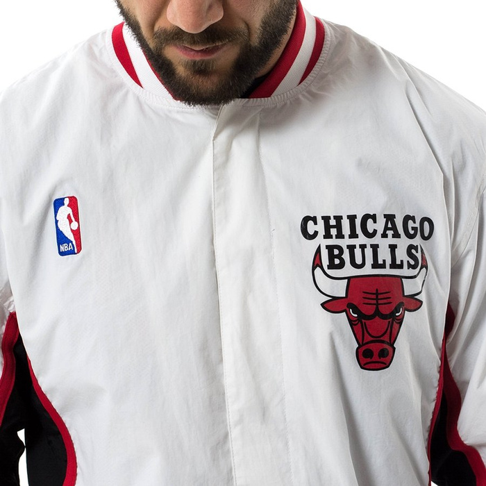 Mitchell and Ness kurtka męska NBA Authentic Warm Up Jacket Chicago Bulls white