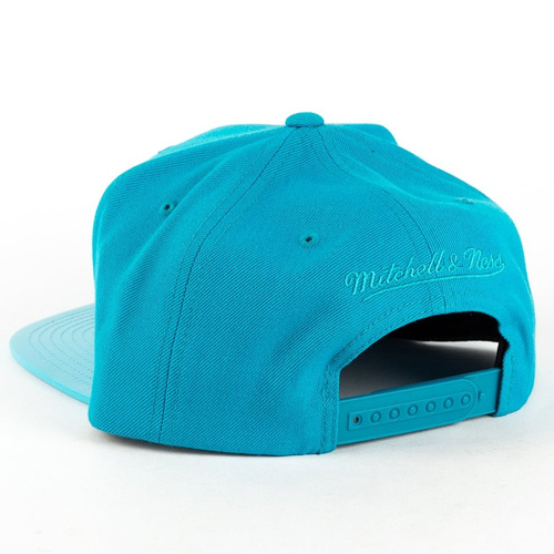 Czapka Mitchell and Ness snapback Patent 2 Tone Charlotte Hornets blue