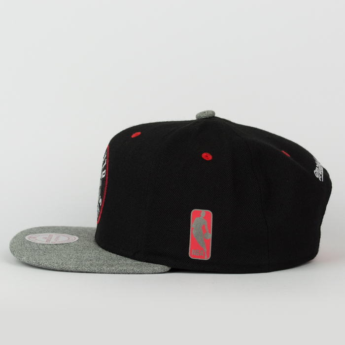 Mitchell & Ness snapback Grey Tist Toronto Raptors black / grey