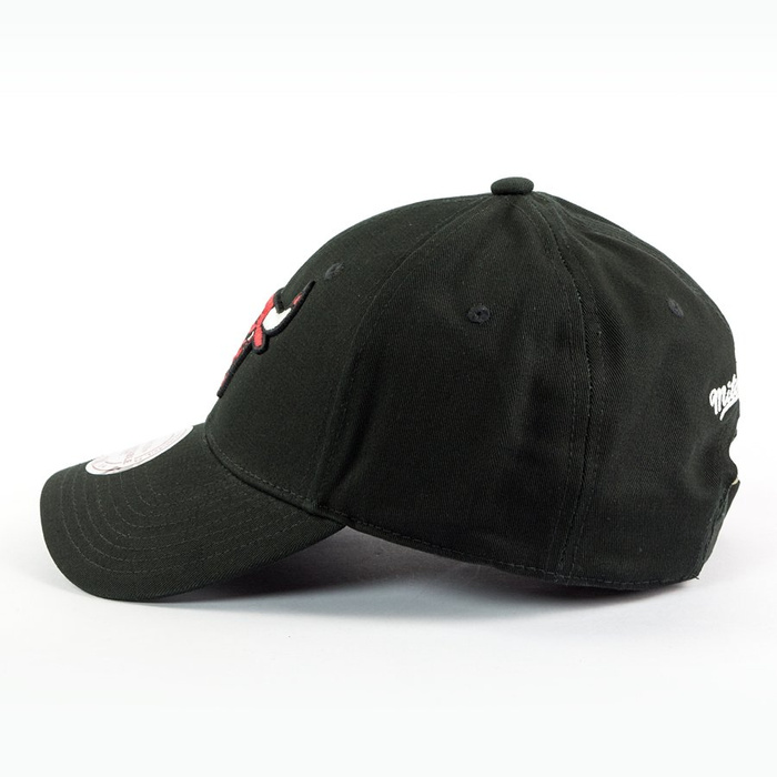 Mitchell and Ness strapback Team Logo Low Pro Chicago Bulls black