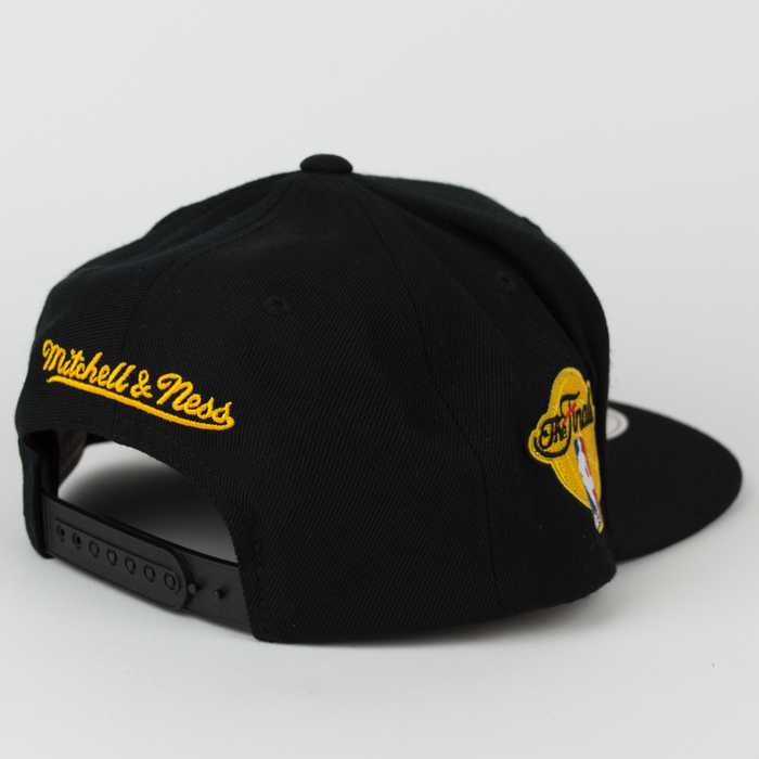 Mitchell and Ness snapback Los Angeles Lakers Championship Pack 16 Titles black (VP08Z)