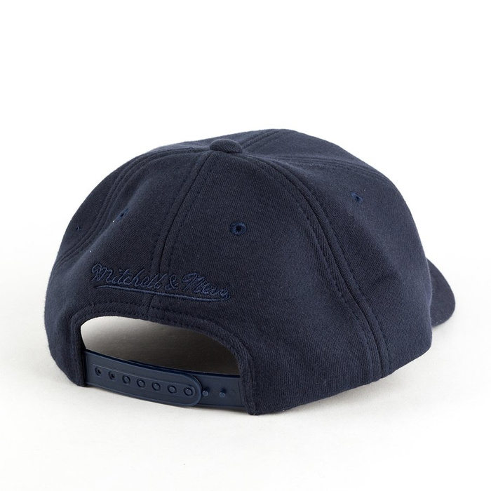 Mitchell and Ness dad cap Throwback Snapback Cleveland Cavaliers navy