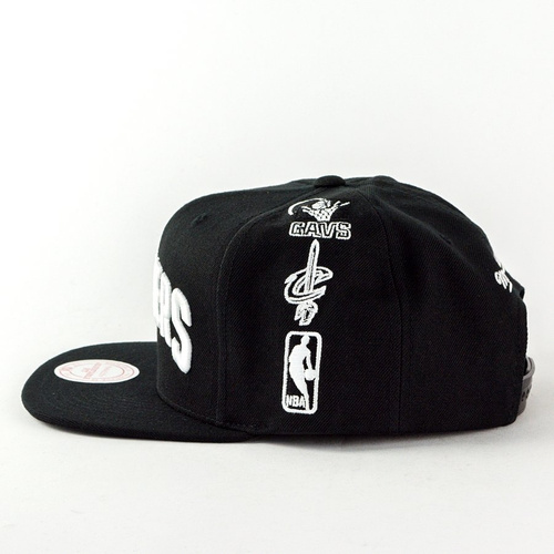 Czapka Mitchell and Ness snapback Team Logo History Cleveland Cavaliers black