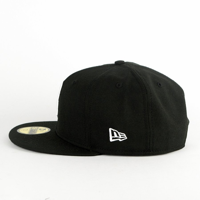 Czapka New Era fitted Boston Red Sox Basic black 59FIFTY