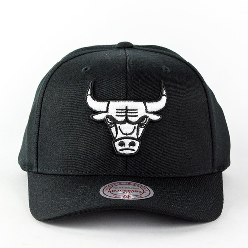 Czapka Mitchell and Ness dad cap Black and White Arch Chicago Bulls black