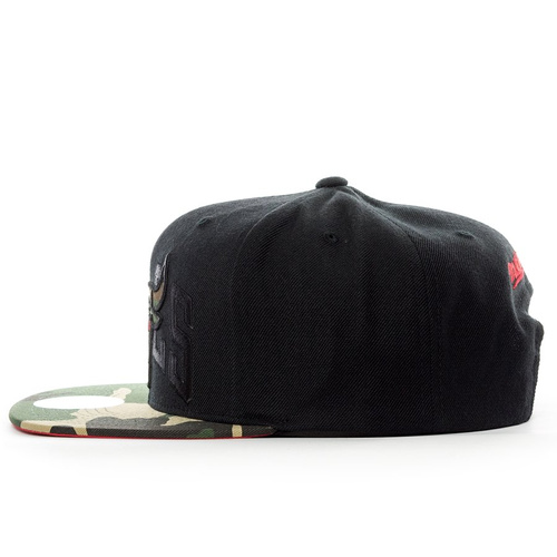 Mitchell and Ness snapback Blind Camo Chicago Bulls black / woodland camo