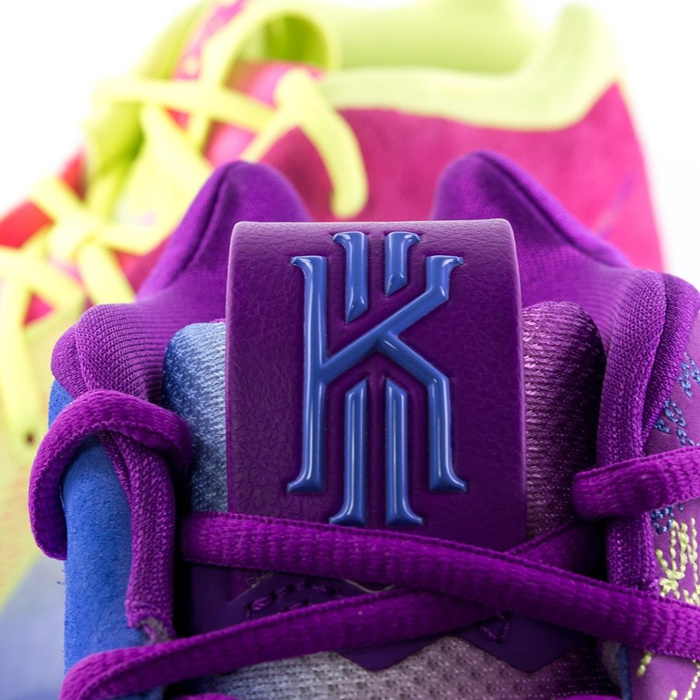 Buty do koszykówki Nike Kyrie 4 Confetti multicolor (943806
