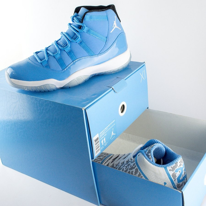 Buty do koszykówki Jordan Ultimate Gift of Flight - XI Pantone XX9 Pantone (717602-900) TM