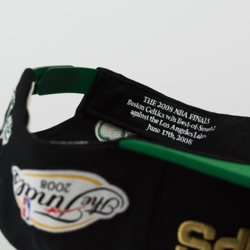 Mitchell and Ness Boston Celtics snapback Championship Pack 2008 Title black / green (V098Z)
