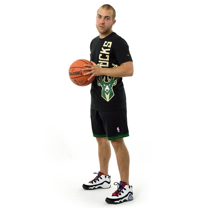 Koszulka męska New Era t-shirt NBA Team Vertical Logo Milwaukee Bucks black