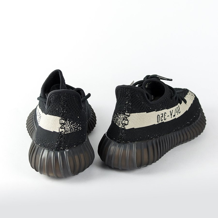 Buty Adidas Originals Yeezy Boost 350 V2 black / white (BY1604)