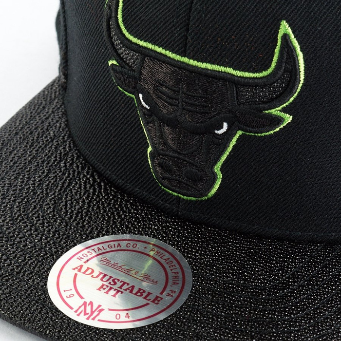 Mitchell and Ness snapback Altitude Jersey SB Chicago Bulls black / green