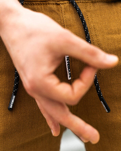 NewBadLine krótkie spodnie męskie materiałowe Icon 3932 brown