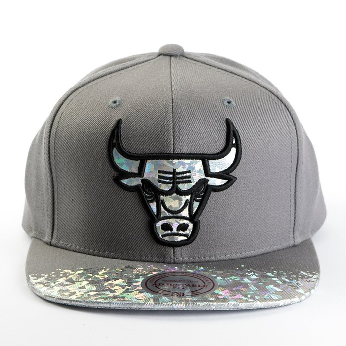 Czapka Mitchell and Ness snapback Foil Lava Chicago Bulls grey