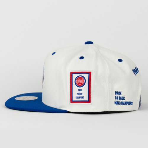 Czapka Mitchell and Ness Detroit Pistons snapback Championship Pack 1989&1990 Titles white / royall (VP02Z)