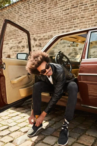 Many Mornings socks Quarter Retro Camera yellow / black