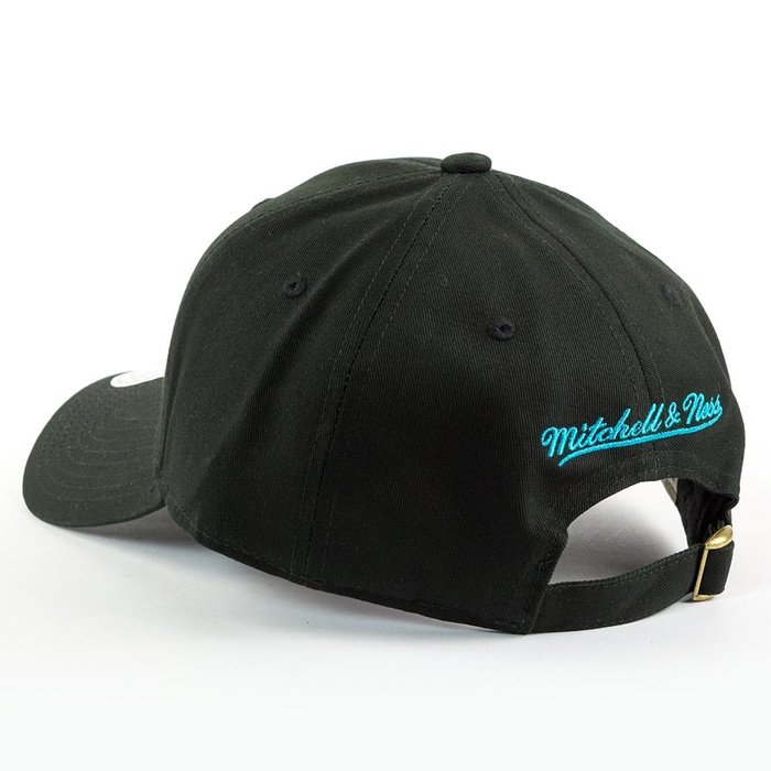 Czapka Mitchell and Ness strapback Team Logo Low Pro Charlotte Hornets black