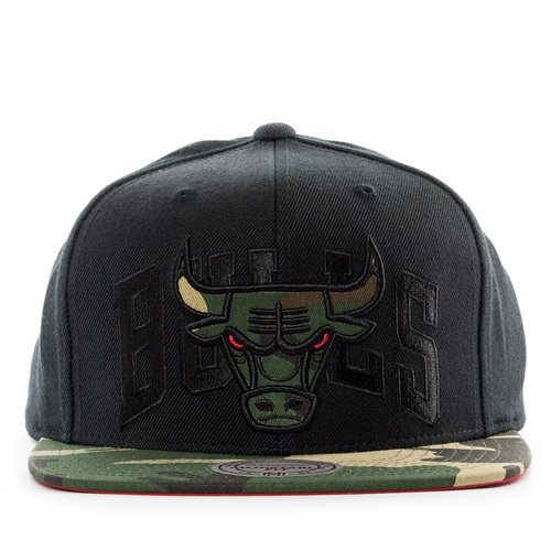 Czapka z daszkiem Mitchell and Ness snapback Blind Camo Chicago Bulls black / woodland camo