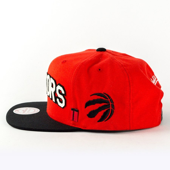 Mitchell and Ness snapback Training Room Toronto Raptors red