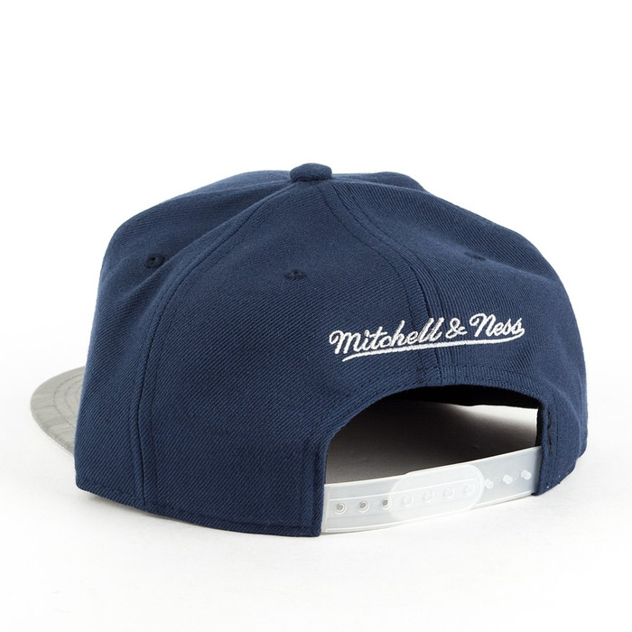 Czapka Mitchell and Ness snapback Reflective Camo Cleveland Cavaliers navy / grey