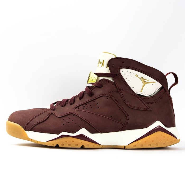 Air Jordan VII Retro Cigar team red / metallic gold / gum yellow (725093-630)