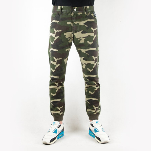 Spodnie Mass Denim jogger Classics sneaker fit woodland camo