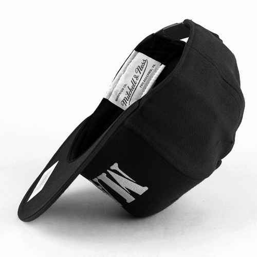 MAT Wear x Mitchell and Ness snapback MAT Script black / white