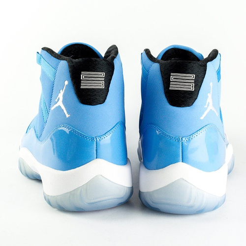 Buty do koszykówki Jordan Ultimate Gift of Flight - XI Pantone XX9 Pantone (717602-900) TM