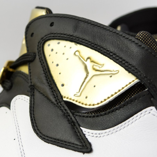 Buty do koszykówki Air Jordan VII Retro Champagne white / metallic gold / black (725093-140) TM