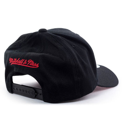 Mitchell and Ness snapback Courtside 2 110 Chicago Bulls black