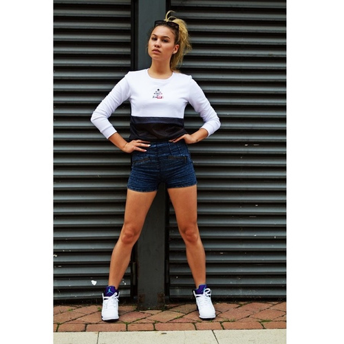 MAT Wear crop sweatshirt TeamMATe white