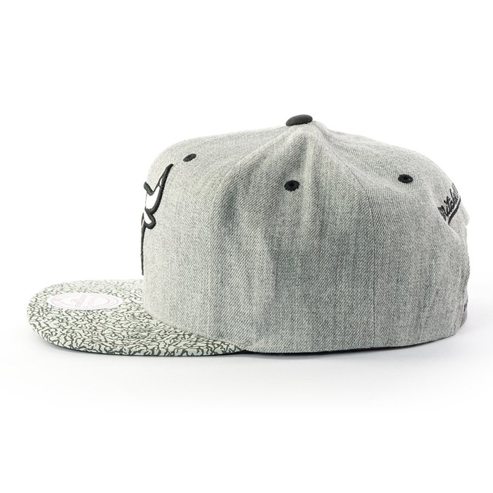 Mitchell and Ness snapback Elephant Crack Chicago Bulls grey