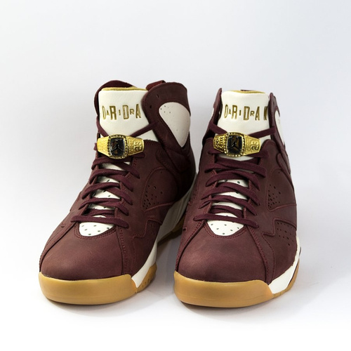 Buty do koszykówki Air Jordan VII Retro Cigar team red / metallic gold / gum yellow (725093-630) TM