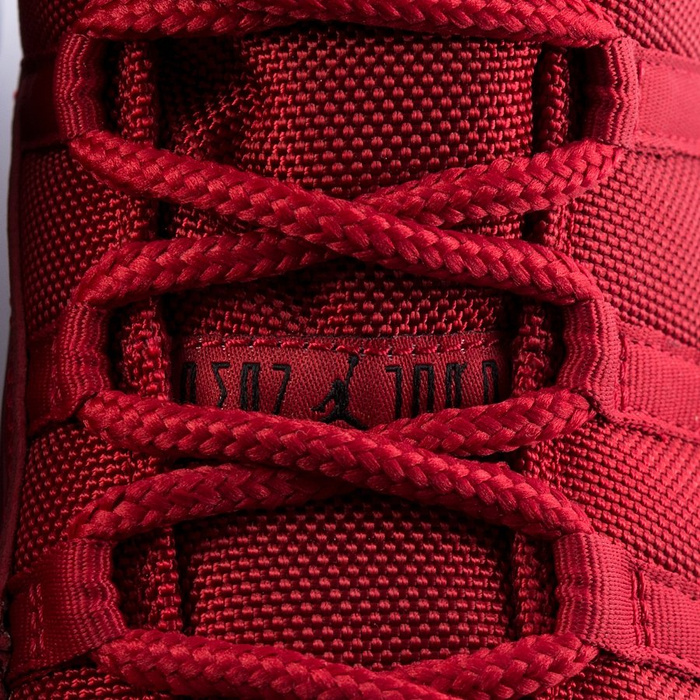 Buty do koszykówki Air Jordan XI Retro Win Like '96 gym red (37803-623) TM